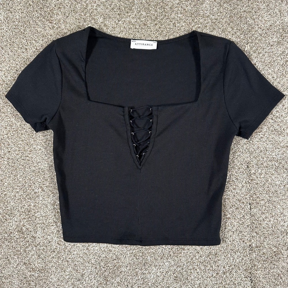 Attirance Black‎ Ribbed Lace-Up Square Neck Crop Top Short Sleeve